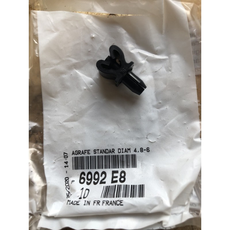 6992E8  AGRAFE NOIR UNIQUE TUYAU DE FREIN