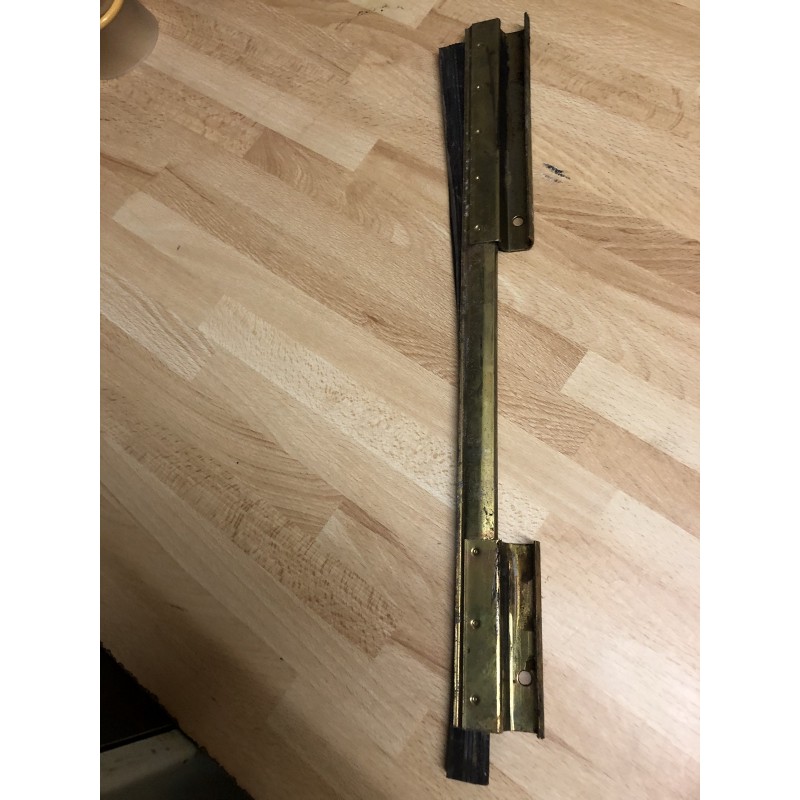 92501g-support-de-vitre-205-gti-avant-gauche