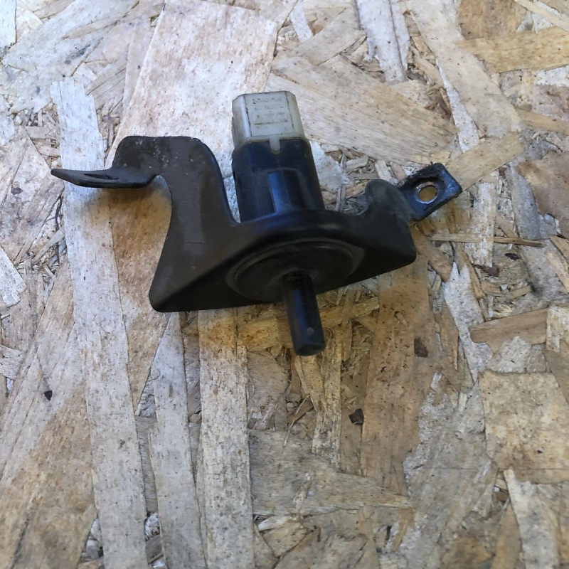 654215 CONTACTEUR DE COFFRE CTI