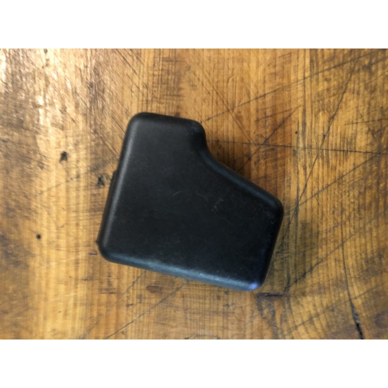 210616 PETIT  OBTURATEUR DE BOITE