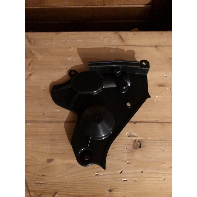 032065 CACHE CARTERE DE DISTRIBUTION 205 GTI  2 EME PARTIE EXTERIEUR