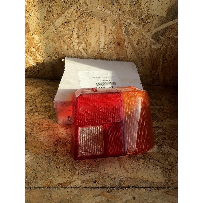 feu arriere phase 1 205 droite /sos 205 gti