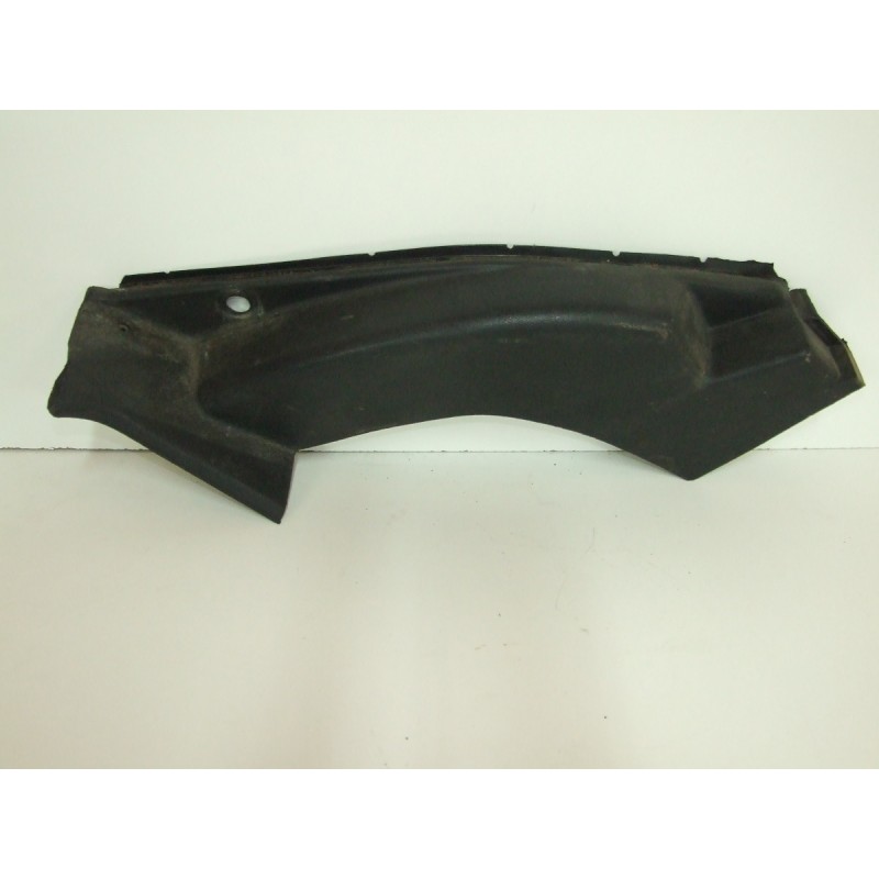 http://www.sos205gti.fr/cache-ailes-arriere-noir-interrieur-droit-passager