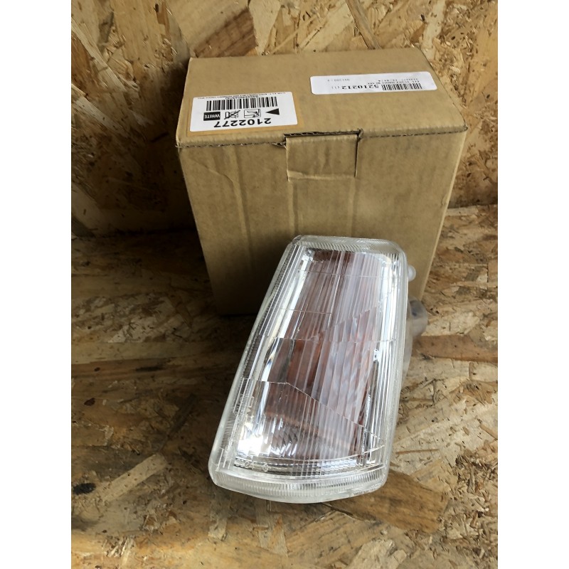 Clignotant gauche 205 phase 2 blanc/ sos 205 gti