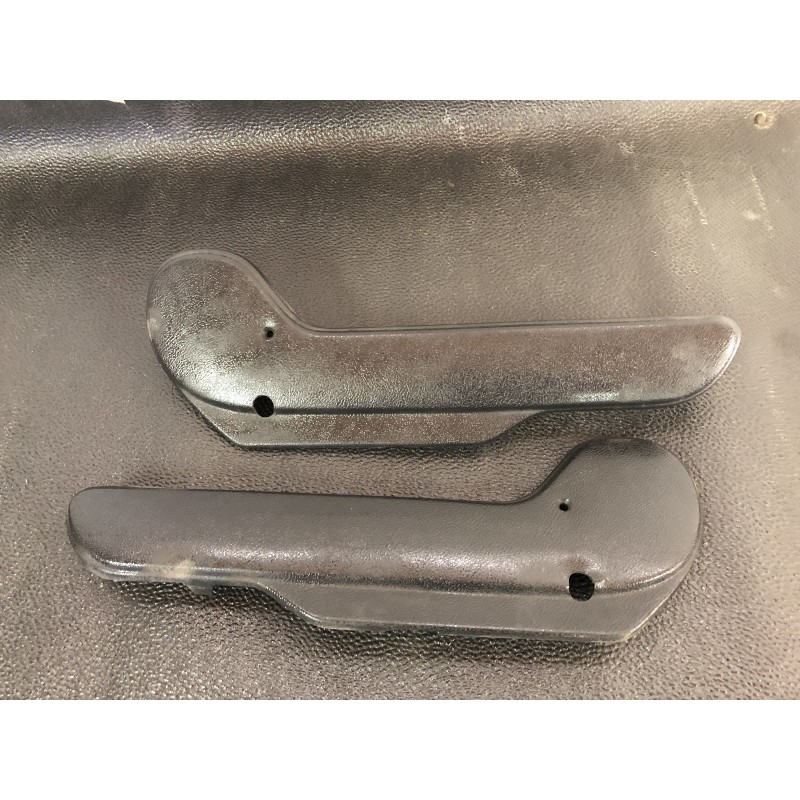 090101 CACHE GLISSIERE GRIS