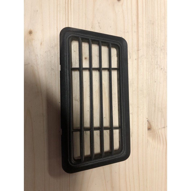 012570 GRILLE AILES ARRIERE NOIR