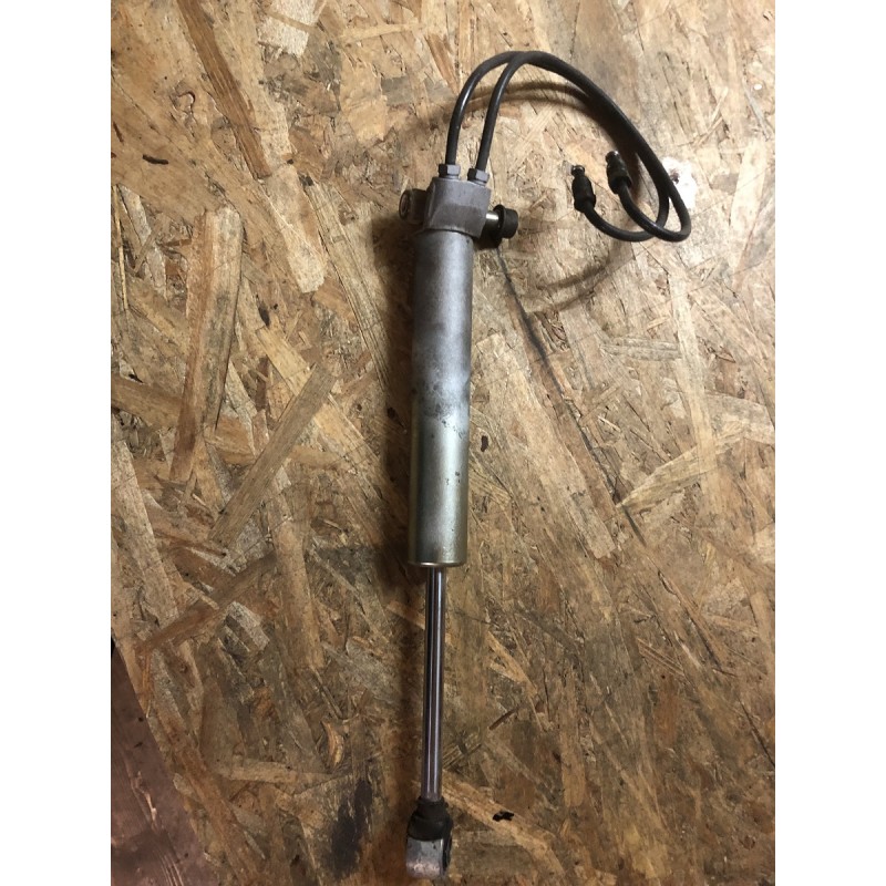 400083  VERIN DE CREMAILLERE DE DIRECTION ASSISTEE 205 GTI