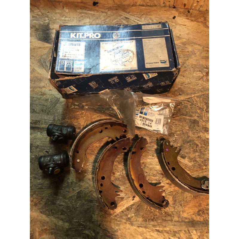 424177 JEU DE GARNITURE+ CYLINDRE DE FREIN AR