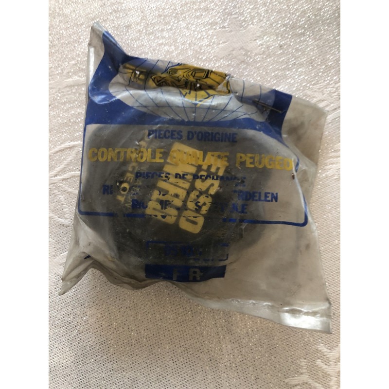 951011 BOUCHON D HUILE