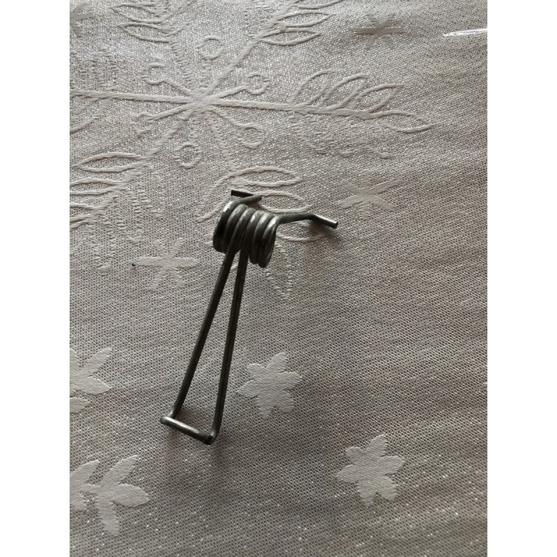 795029  RESSORT CROCHET DE CAPOT